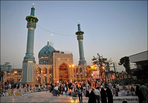 150 شخصا تشرّفوا باعتناق الاسلام في مرقد "السيد صالح" بطهران
