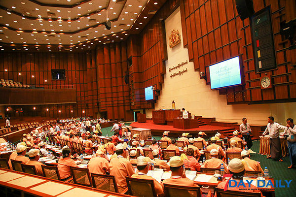 ရန္ကုန္တုိင္းအစိုးရ အသံုးစရိတ္ က်ပ္သန္းေလးေထာင္ေက်ာ္ လႊတ္ေတာ္ျဖတ္ေတာက္