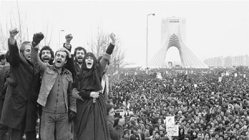 Decimo segundo de Farvardin (Primeiro de Abril), " o Dia da República Islâmica "