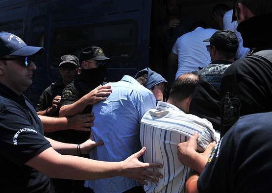 اقالة 45 قاضيا ومدعيا عاما في تركيا للاشتباه بارتباطهم بجماعة "غولن" 
