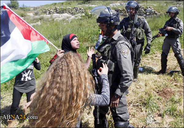 الاحتلال يعتقل أكثر من 300 طفل فلسطيني بينهم 14 فتاة و يقتل 2012 طفلاً