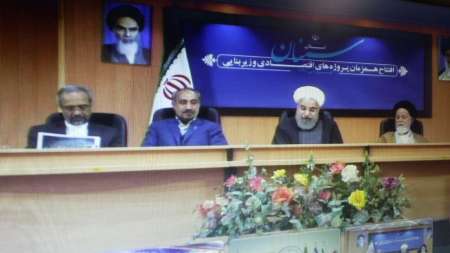 63 سال کے بعد ملکی درآمدات کے مدمقابل ایرانی برآمدات نے میدان مارلیا: صدر روحانی