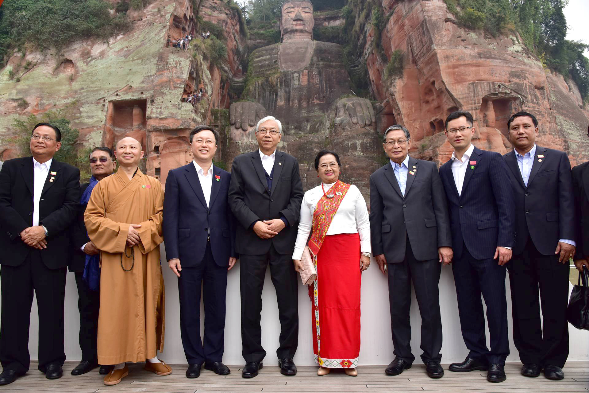 သမၼတဦးထင္ေက်ာ္၏ တ႐ုတ္ခရီးစဥ္တြင္ သေဘာတူညီခ်က္အခ်ိဳ႕လက္မွတ္ေရးထိုးမည္