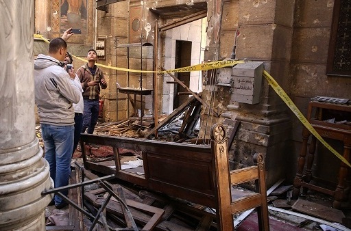 وقوع انفجار داخل كنيسة ومقتل وإصابة 90 شخصا في مصر+(صور)