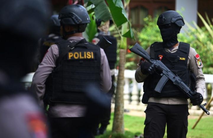 Indonesian police kill six ISIS-linked militants