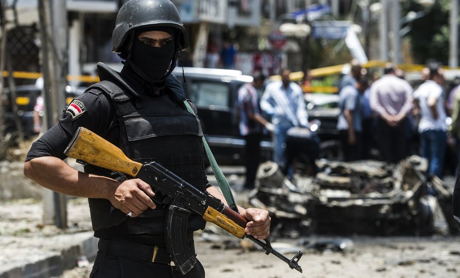 مصر: مكافأة مالية كبيرة لمن يبلغ عن إرهابيين