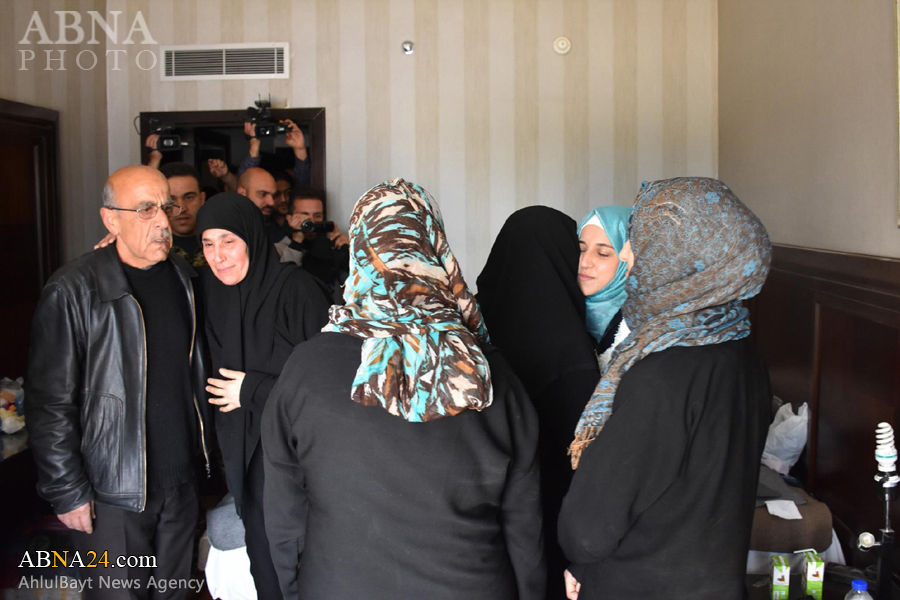 تقرير مصور/ اطلاق سراح نساء واطفال كانوا اسراء عند تكفيريين في ادلب