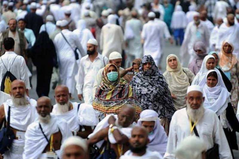 سردار یوسف : موجودہ حکومت نے حج پیکج میں کمی لائی / مفت حج کا خاتمہ کردیا گیا 