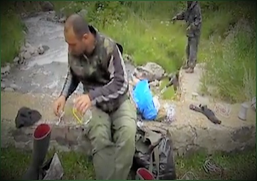 Бакы режими Мәсҹидләри сөкдүјү һалда ермәни дғалары Кәлбәҹәрдә гызыл балыг овуна чыхыблар - Видео