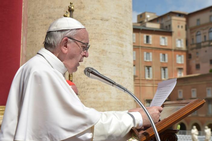 Pope condemns Aleppo bus convoy attack