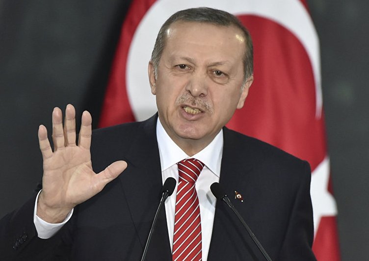 إردوغان يقول ربما يجري استفتاء على إعادة العمل بعقوبة الإعدام