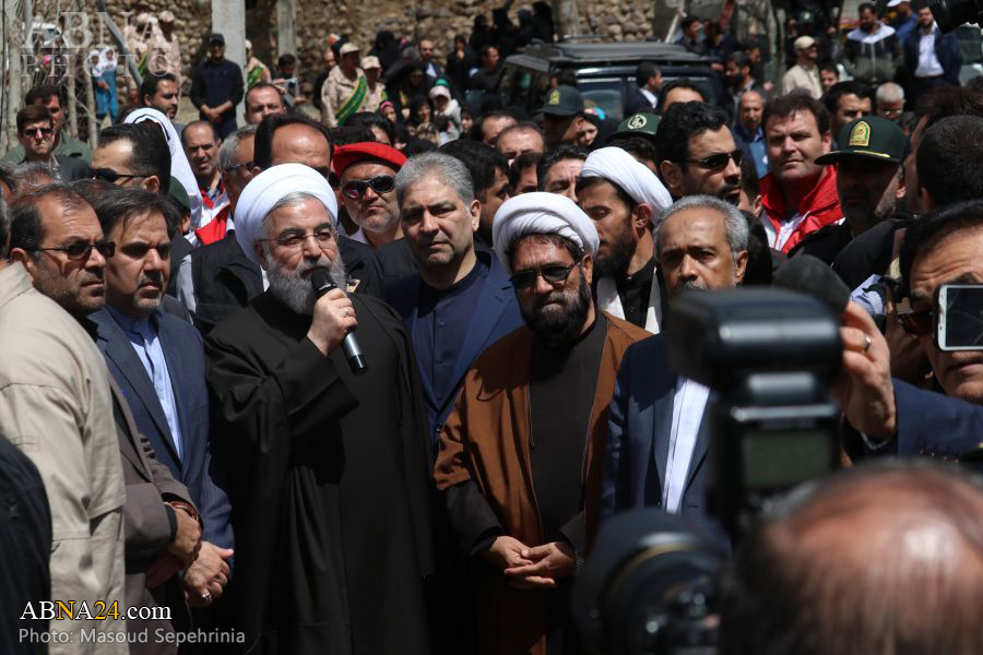 تقرير مصور/ الرئيس روحاني يتفقد مناطق اكتسحتها سيول في شمال غرب ايران
