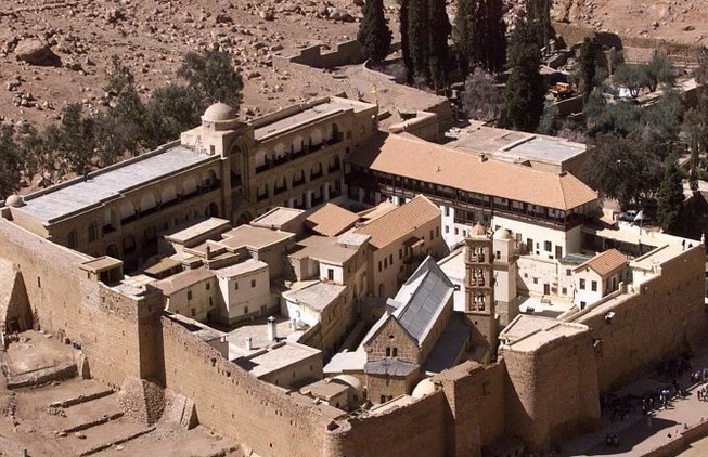 داعش التكفيري يعلن مسؤوليته عن هجوم دير سانت كاترين بسيناء