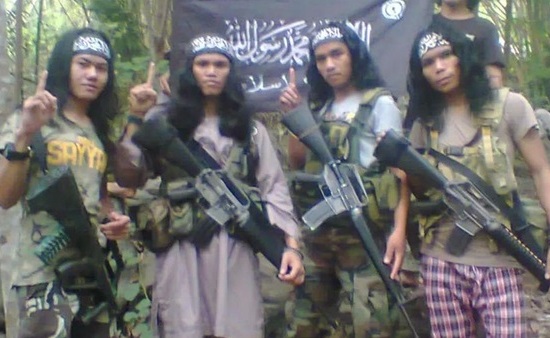مقتل قيادي بجماعة أبو سياف في تبادل إطلاق نار مع جيش الفلبين
