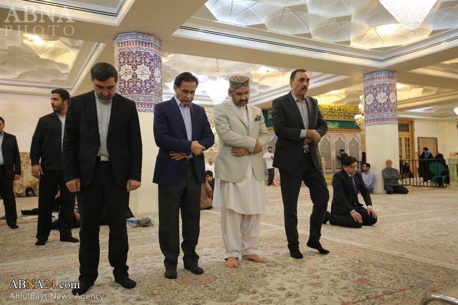 تصویری رپورٹ:پاکستانی اسپیکر کی قم میں آیت اللہ اعرافی سے ملاقات، حرم بی بی معصومہ(س)میں حاضری