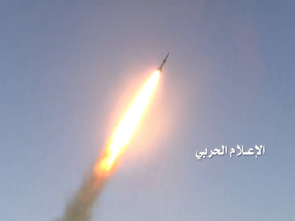 الجيش اليمني يقصف تجمعات القوات السعودية ومرتزقتها بصاروخ "قاهر M2" في نجران