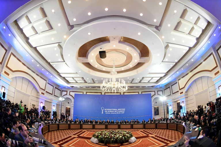 What prevents from new dialogue on Syrian constitution in Astana, Geneva?