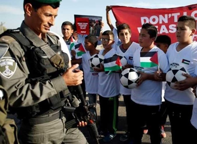 "الفيفا" تمهل "اسرائيل" ستة أشهر ويهددها بالطرد