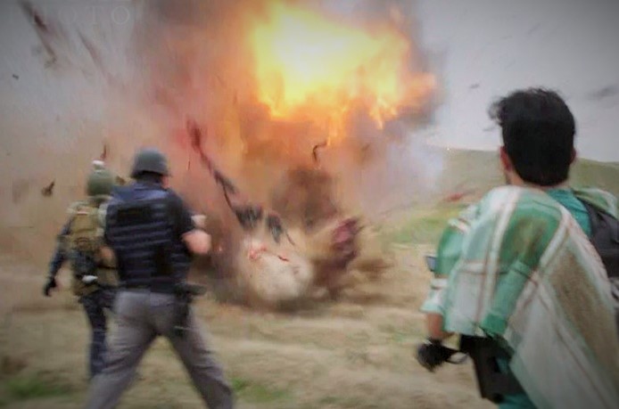 İŞİD-in intihar hücumunun yaxından partlama anı/FOTO