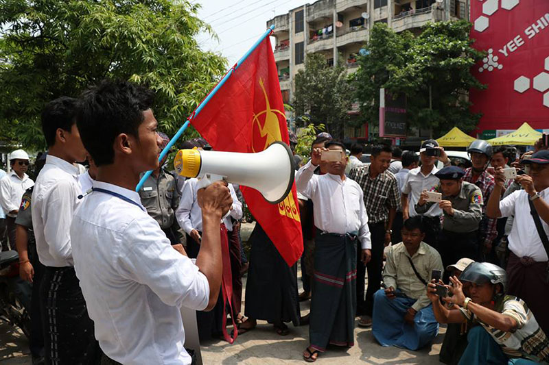 ဖမ္းဆီးခံ ေက်ာင္းသား ၄ ဦး တရား႐ုံးတြင္ အစစ္မခံဘဲ သပိတ္ေမွာက္