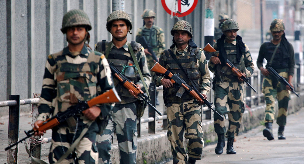 Militants kill three Indian soldiers in Kashmir