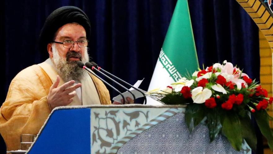 " Président de l'Iran devrait être une priorité pour la loi du pays ''