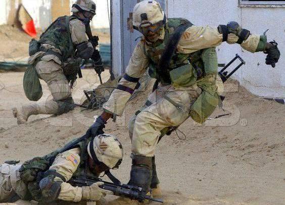الجيش الأمريكي يعلن مقتل أحد جنوده بانفجار عبوة ناسفة قرب الموصل