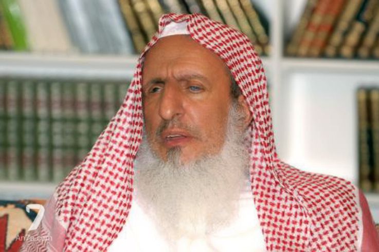 مفتي السعودية يشن هجوما شرسا على الأزهر ويصف علماءه بـ"الخونة"!
