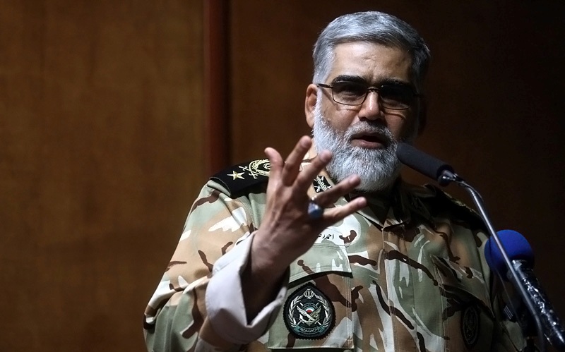 Annihilation of terrorists' bases in Pakistan Iran's inalienable right: Top commander