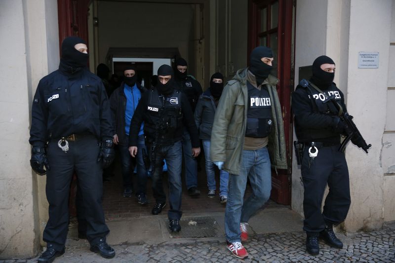 Germany arrests two suspected Takfiri extremists from Syria