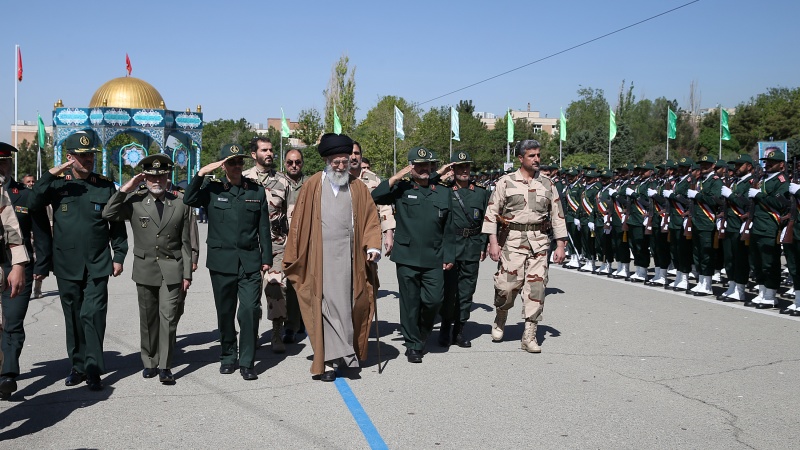 رہبر انقلاب اسلامی نے ایک بار پھر دشمن کے اہداف سے خبردار کیا ہے