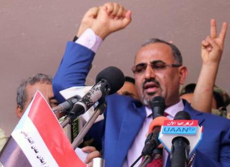 محافظ عدن المُقال يعلن قيادة سياسية جنوبية عليا لحكم جنوب اليمن