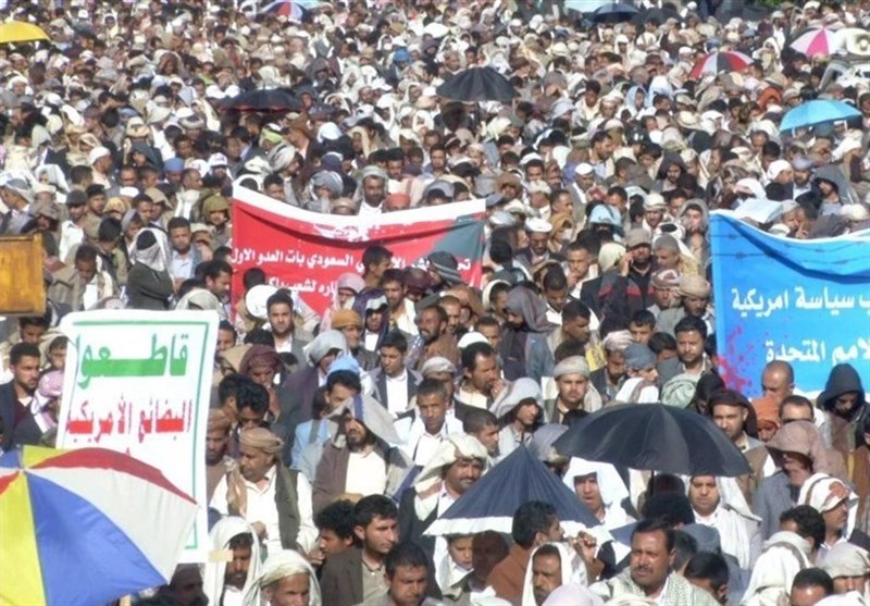 یمن میں ہزاروں افراد کا سعودی دھشتگردی کے خلاف احتجاجی مظاہرہ
