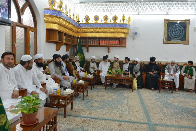 Pakistani Sunni scholars visit Imam Ali Holy Shrine in Najaf / Pics