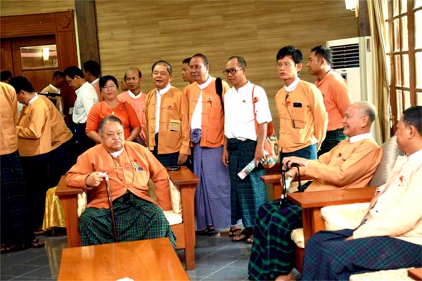 အဂတိလိုက္စားမႈ တိုက္ဖ်က္ေရး အစိုးရႏွင့္ ပူးေပါင္းေဆာင္ရြက္ရန္ လႊတ္ေတာ္အမတ္မ်ားအား ဦးဝင္းထိန္မွာၾကား