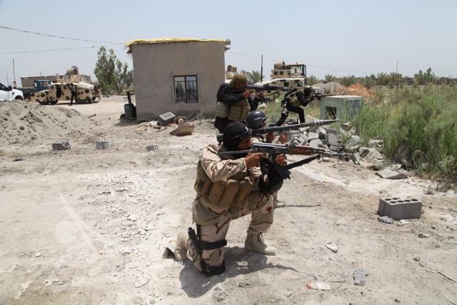 القوات الأمنية و الحشد الشعبي يحبطان محاولة تسلل لداعش و يقتلان ثلاثة عناصر منهم