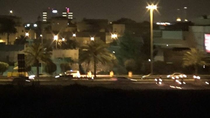 احتجاجات متواصلة على قصف العوامية في البحرين والثوار يشتبكون مع قوات الامن