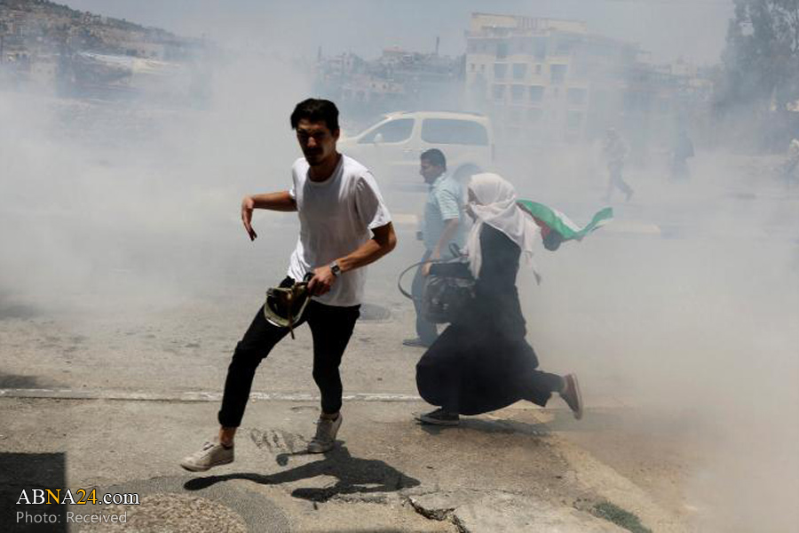 تقرير مصور/ فلسطينيون يشتبكون مع قوات الاحتلال الاسرائيلية بمناسبة "يوم النكبة"