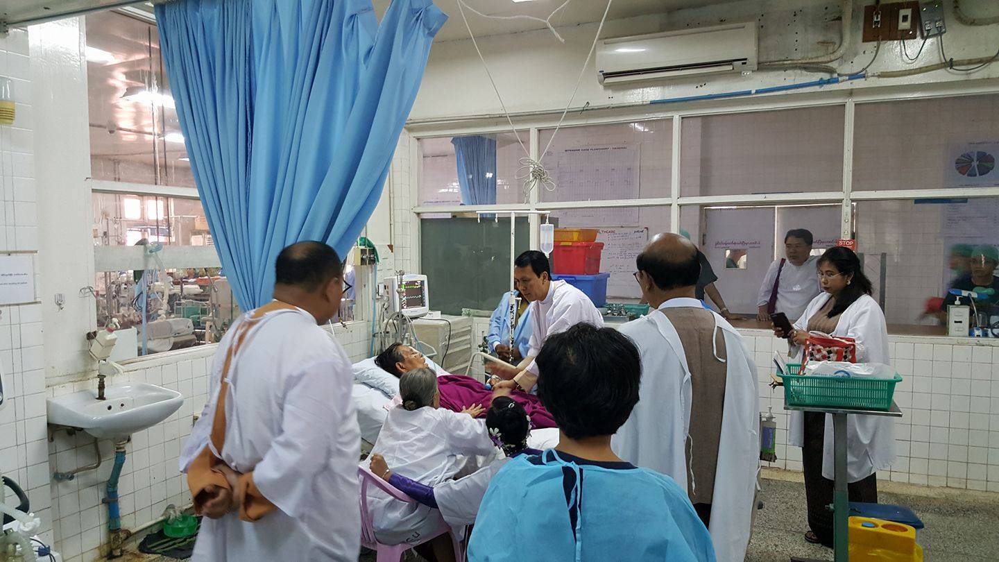ဦးတင္ဦး က်န္းမာေရး အေျခအေန တို္းတက္မႈရွိေသာ္လည္း စိုးရိမ္ရဆဲ က်န္းမာေရးျပန္လည္ေကာင္းလာေစရန္ ၿမိဳ႕ႀကီးအခ်ိဳ႕တြင္ ဆုေတာင္းပြဲမ်ာ