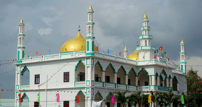 Vietnam's largest mosque opens in Giang Province