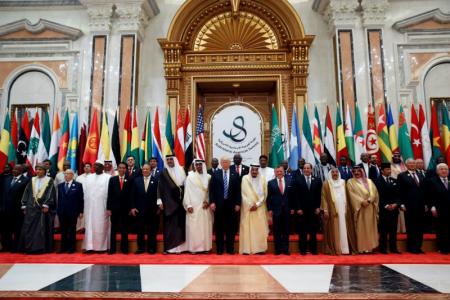 الديكتاتوريون الـ 50 المجتمعون مع ترامب لا يملكون جرأة إجراء انتخابات كإنتخابات ايران 