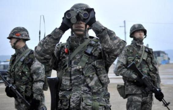 جيش كوريا الجنوبية يطلق 90 طلقة تحذيرية باتجاه الشمالية 
