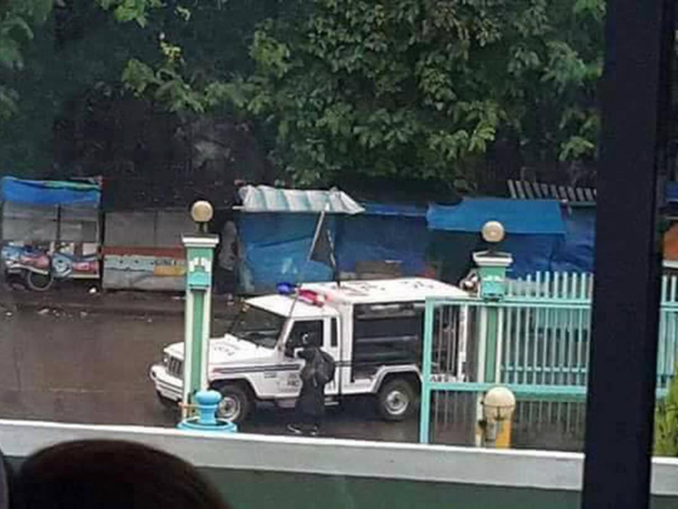 Philippine troops battle ISIS linked gunmen in southern city