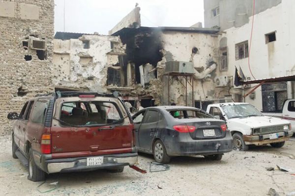 القوات السعودية تنفذ هجوماً عنيفاً على "حي الديرة" في العوامية وتقصف المباني
