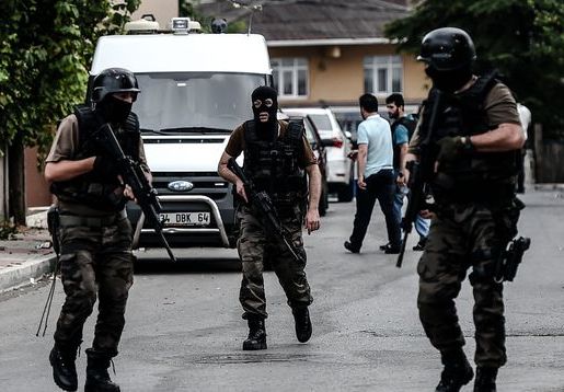 السلطات التركية تعتقل ثمانية أشخاص ينتمون لتنظيم داعش الإرهابي