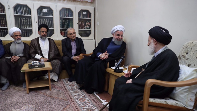 Presidente Rouhani se reuniu com Ulema em Qom
