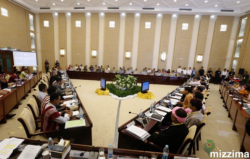 “ခြဲမထြက္ရ” ဟူသည့္အခ်က္ အႀကိတ္အနယ္ေဆြးေႏြးေသာ္လည္း သေဘာတူညီမႈမရ၍ ခ်န္လွပ္ခဲ့ရ