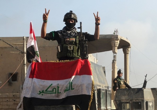فيديو/ معارك شرسة يخوضها الجيش العراقي والحشد الشعبي ضد تنظيم داعش الارهابي