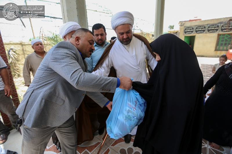 تقرير مصور/ العتبة العلوية توزع المساعدات الغذائية لعوائل شهداء الحشد المبارك والأيتام في البصرة