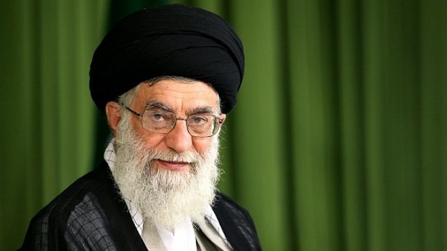 Imam Khamenei donates cash to help release of prisoners